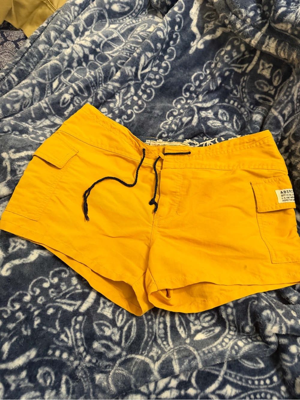 Women’s vintage Abercrombie Yellow Drawstring swim Shorts